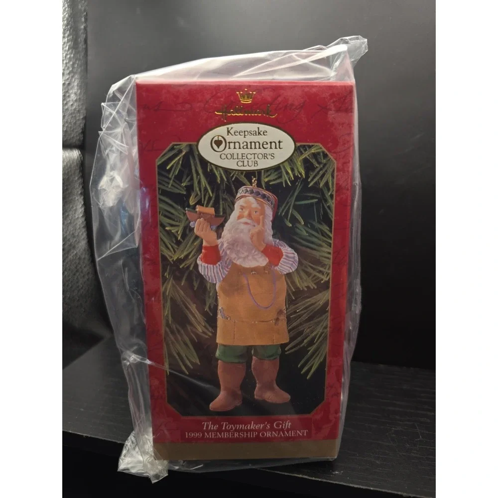 LN Vintage 1999 THE TOYMAKER'S GIFT Hallmark Keepsake Santa Claus Membership Orn